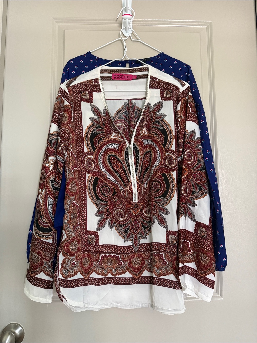 Boohoo White & Burgundy Paisley Zip-Front Tunic Top